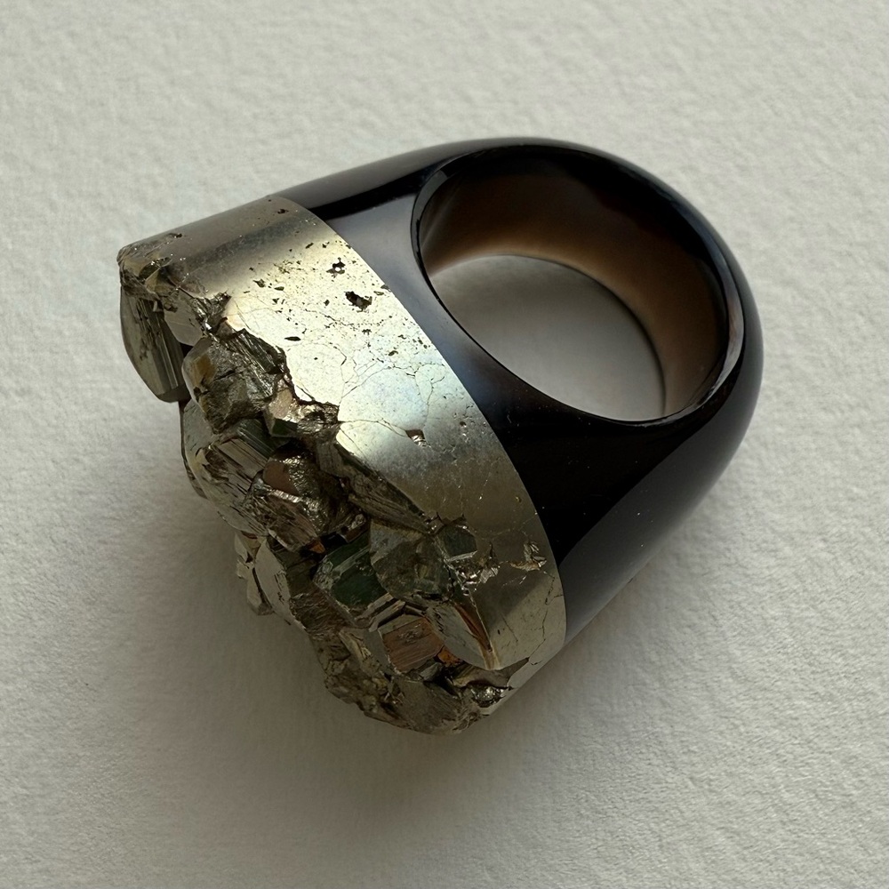 Pyrite Smoky Quartz Cocktail Statement Ring
Natural materials Handmade Brazil